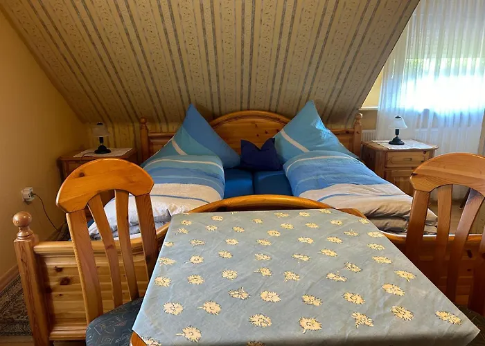 Zur Krone * Langenfeld (Eifel)